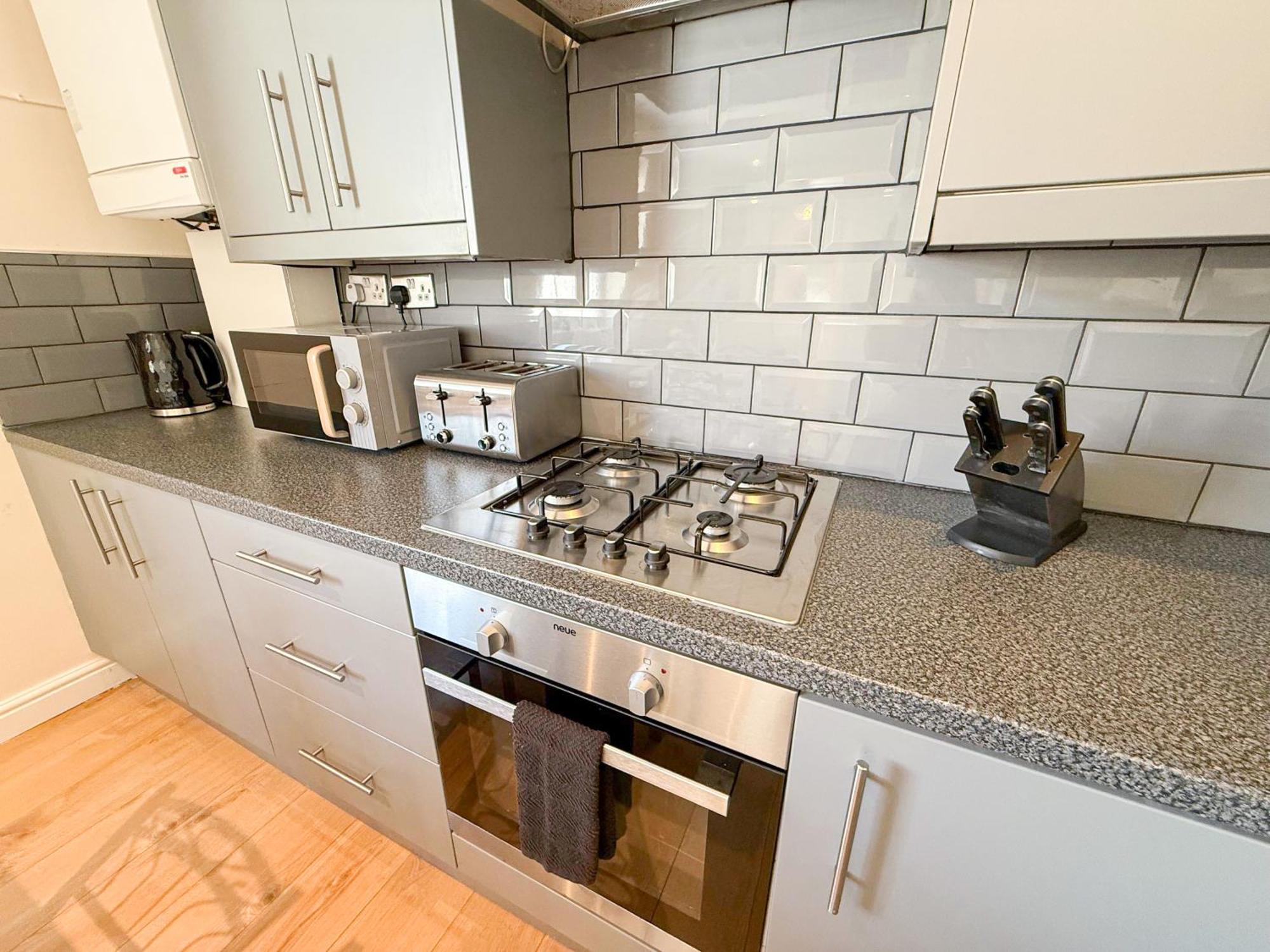 Lovely 3 Bedroom Flat , Aldgate, Tower Hill, Whitechapel * London